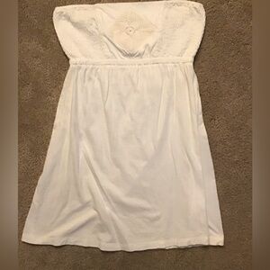 White strapless dress